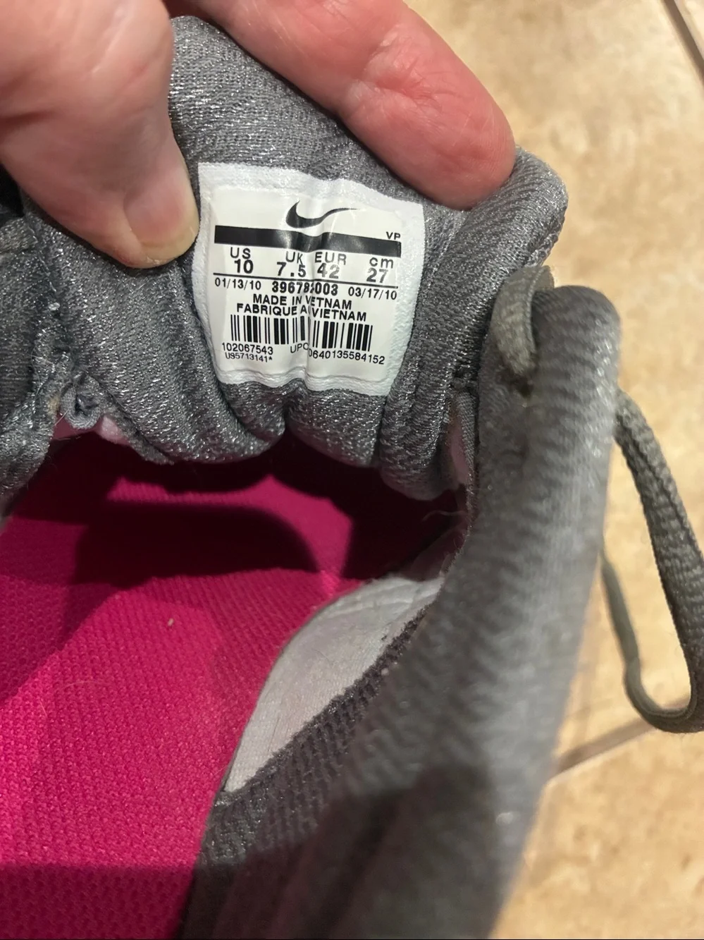 Nike Women's Gray and Pink Athletic Sneakers